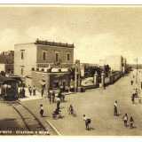 Nel 1928 si consum� per� il divorzio tra la marina e la sua citt� "madre", con l'annessione come frazione al capoluogo di regione. Ci� non tagli� i rapporti con Bitonto, con la quale vennero facilitati i collegamenti grazie all'inaugurazione di una linea tramviaria
